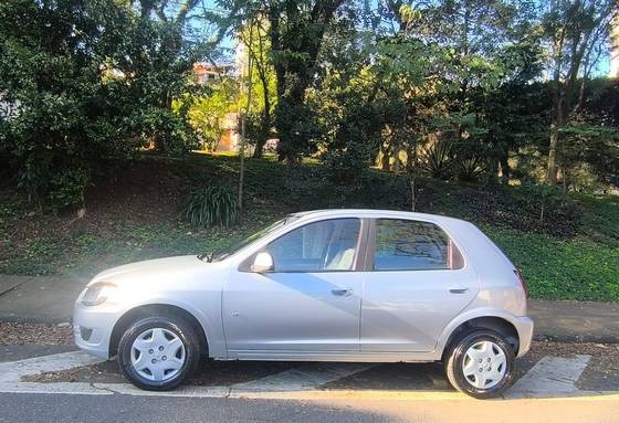 CHEVROLET CELTA 1.0 MPFI LT 8V FLEX 4P MANUAL CHEVROLET CELTA 1.0 MPFI LT 8V FLEX 4P MANUAL